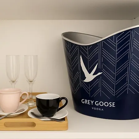 Chic A 200 M Du Palais Des Festivals, Au Coeur Du Shopping Cannois Cannes